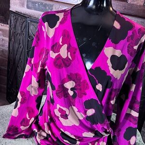 Anne Klein Vintage Floral Wrap top in Pink and Black, size large